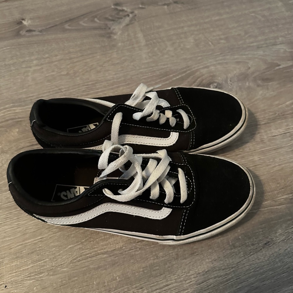 Black Vans